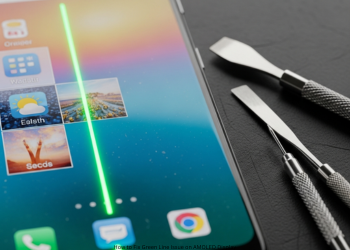 How to Fix Green Line Issue on AMOLED Display?
